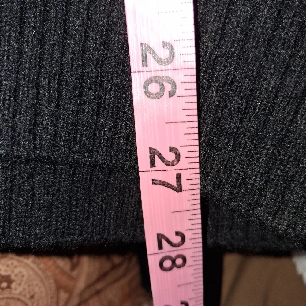 Pronto Uomo Wool Men's Gray and Black Half-Zip Sweater In An XL. EUC